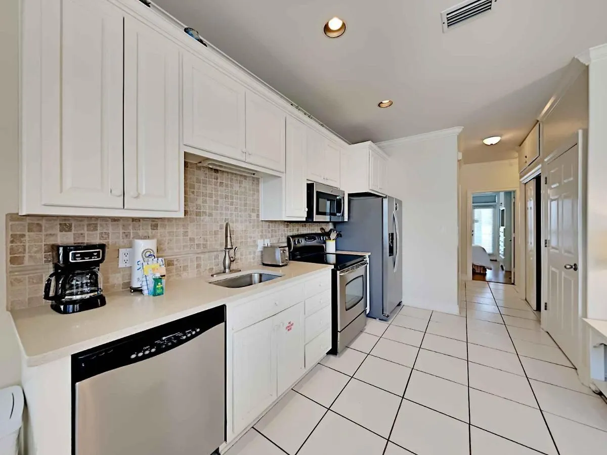 Апартаменты Destiny Beach Villas 7B